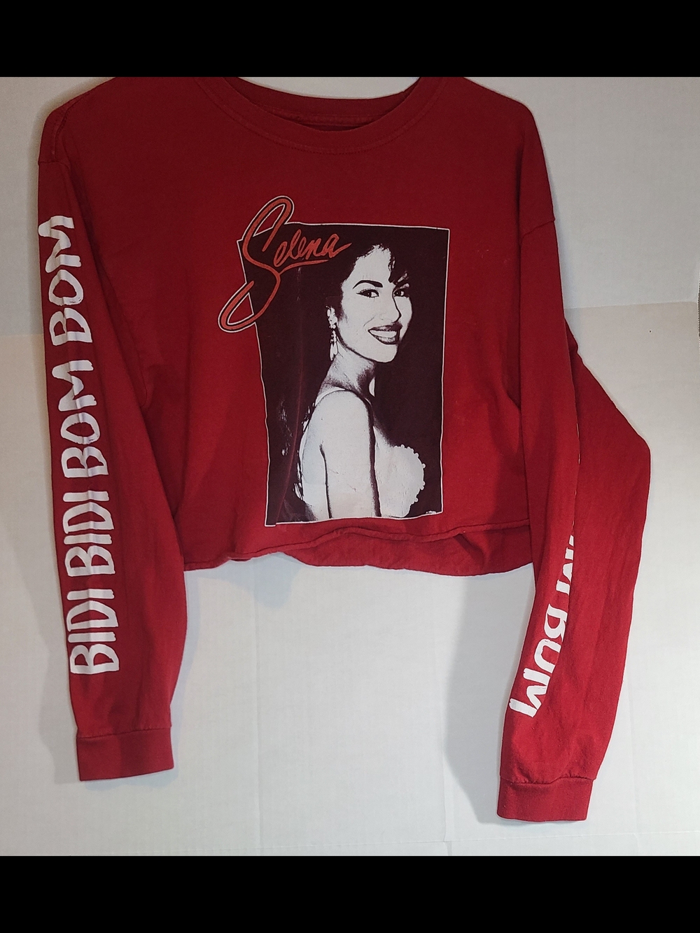 Red Selena Graphic Cropped Long Sleeve shirt - Icon Print